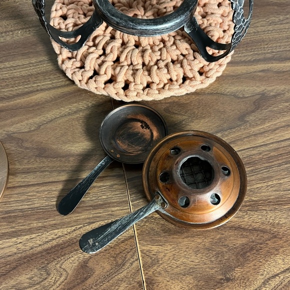Vintage 70s Fondue Set - Copper & Cast Iron - Picture 10 of 13